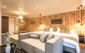 Bijou Suites Serenity